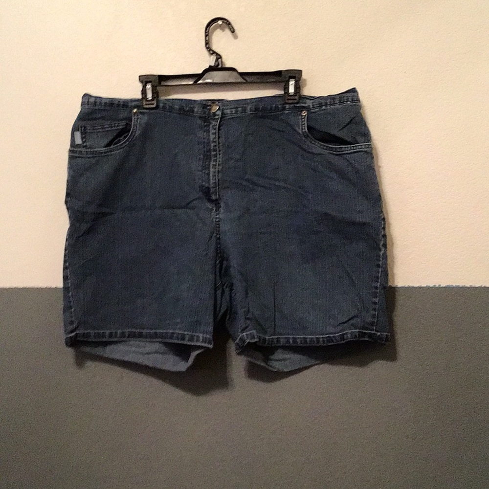 H1 Size 22 Classic Women's Denim Shorts - Dark Blue